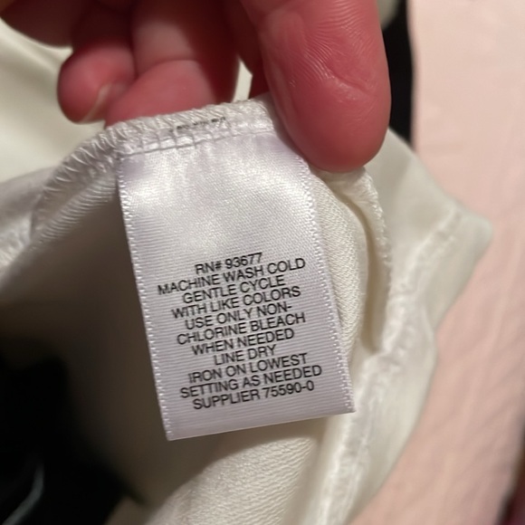 Liz Claiborne Top/skirt set - Picture 7 of 8